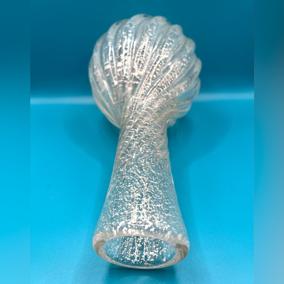 Mikasa by Kurata Handcrafted Swirl Crystal Glass White Bud Vase w/ Silver Flakes - Picture 7 of 13